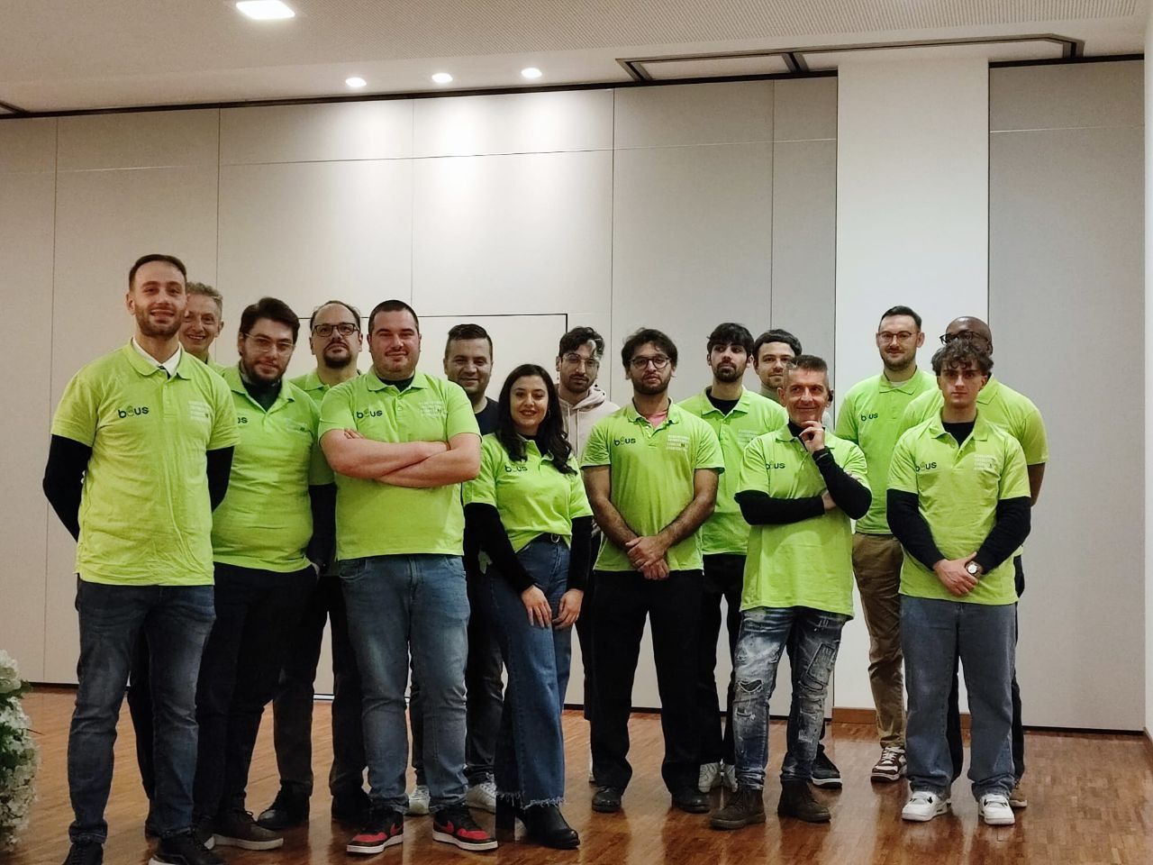 Team collaborativo al lavoro